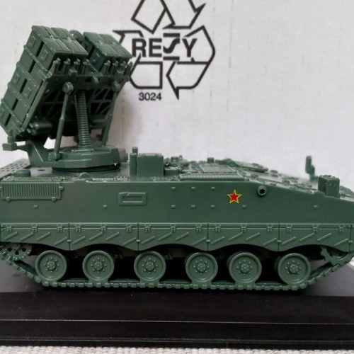 Military models 1:72 scale, like new, Russian and Chinese