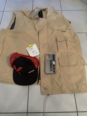 Iveco Xxl work vest new, with Maxgear cap and Yamaha iPhone 11 case gift
