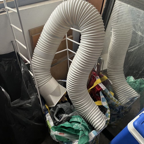 Plastic flexible air duct for air conditioner