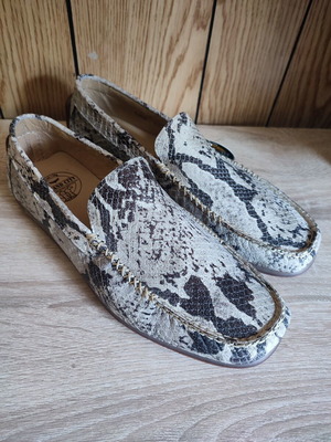 Sea & City leather moccasins size 42, snake print