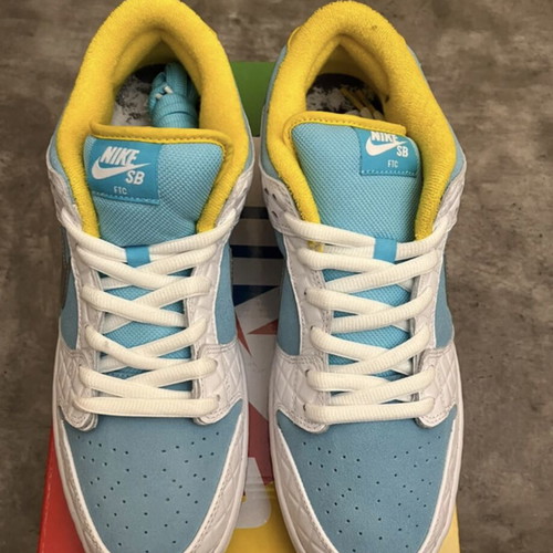 Nike SB Dunk Low FTC Lagoon Pulse new, size 46, multicolor