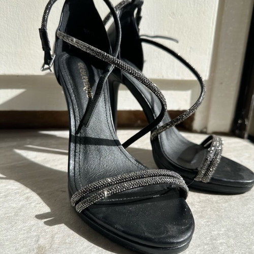 Black sandal with silver glitter detail like new, 12 cm heel