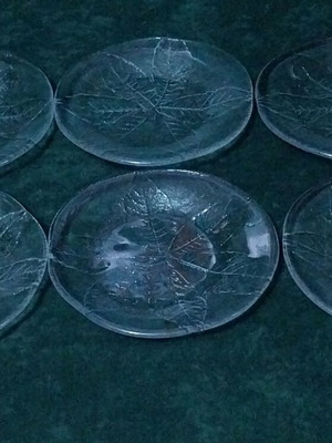 Kosta Boda Party Leaf Pasta Plates like new, set of 6