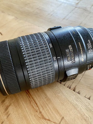Canon EF 70-300mm f/4-5.6 IS USM lens like new