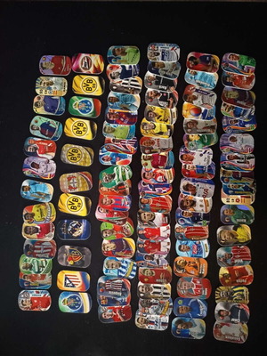 Football Metal Tags like new, collection of about 900 pieces