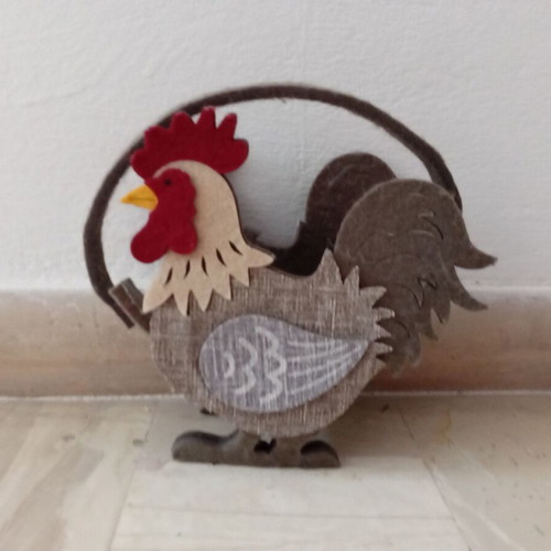 Decorative Easter Basket like new