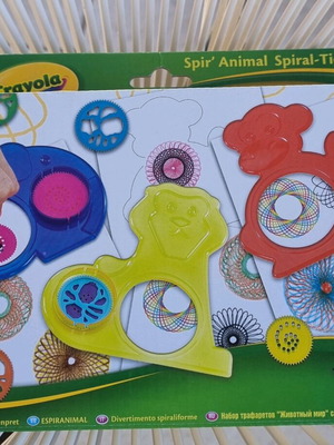 The Art of Spiral New Painting Set with Symmetries
