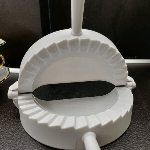 Device for pies or pasta new