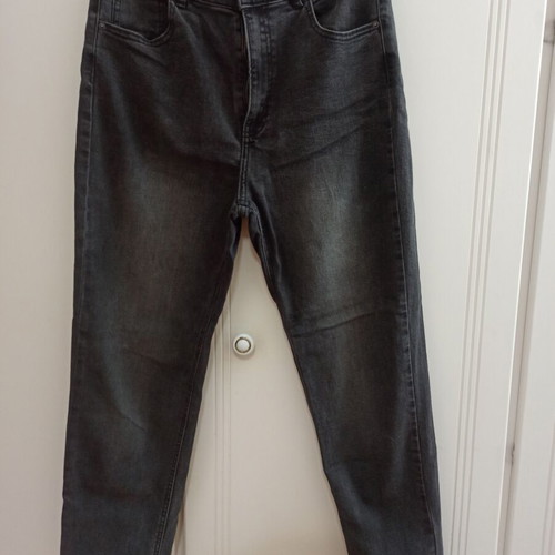 Pull & Bear black elastic jeans like new, size XL 42 14