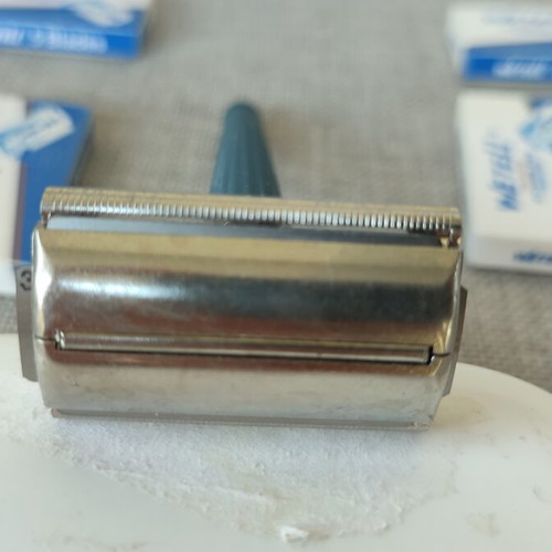 Gillette Super Slimtwist vintage razor used with gift blades