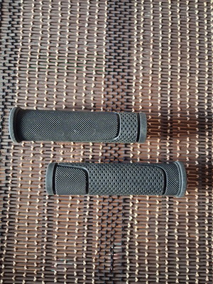 Bicycle handlebar grips used for bike or electric scooter