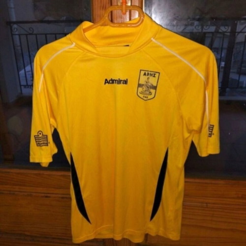 Aris Women's Team Training Shirt medium like new