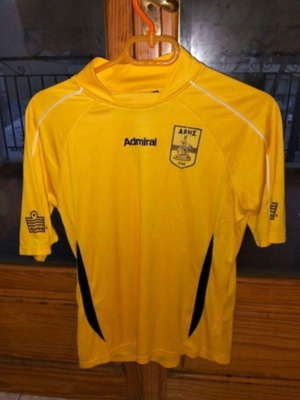 Aris Women's Team Training Shirt medium like new