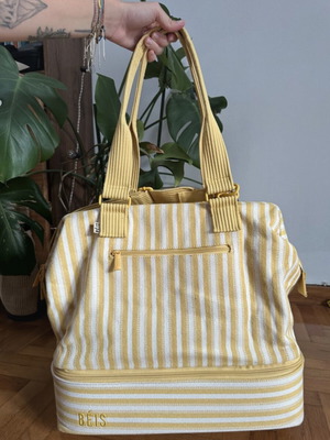 Beis Weekender Bag like new, honey stripe yellow