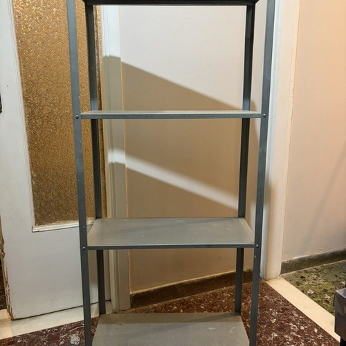 Metal storage shelf 4 levels like new