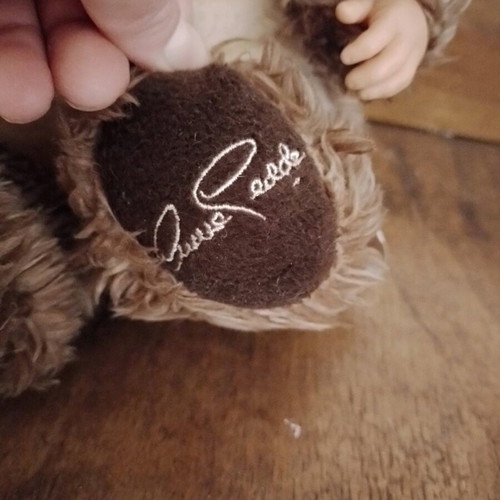 Anne Geddes Baby Squirrel 15 doll like new