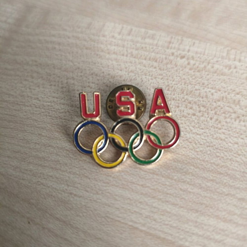Olympic USA pin like new