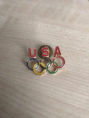 Olympic USA pin like new