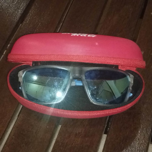 Mirror sunglasses like new