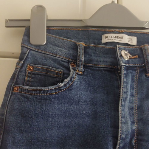 Pull & Bear elastic jeans size 32 like new, blue