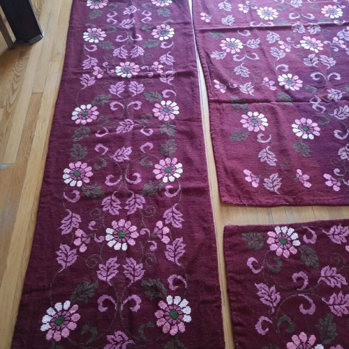 Handmade cross-stitch rug set like new, 3 pieces