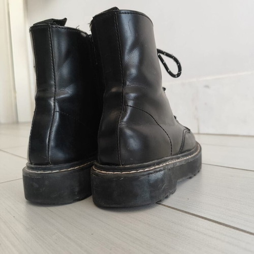 H&M children's boots size 31 like new, black with fur lining
