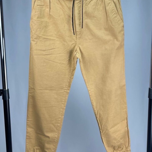 American Eagle men's beige bermuda size M like new
