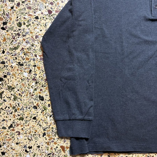 Hugo Boss long-sleeve T-shirt like new, size M-L, black