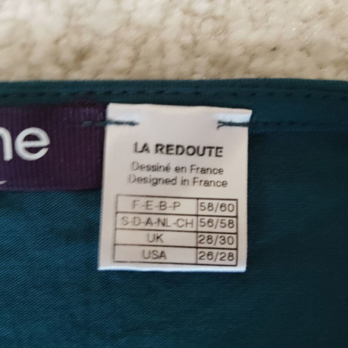 Women's dress size 9XL, like new