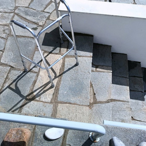 Pi aluminum walking aid like new, stable
