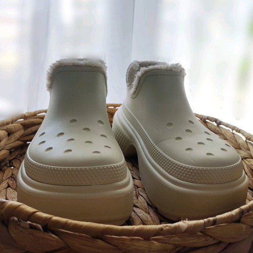 Crocs Stomp Shorty Boot like new, beige, size 39-40