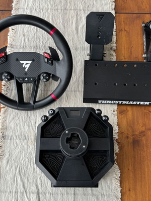 Thrustmaster T598 αγωνιστικό τιμόνι σαν καινούργιο με πεντάλ