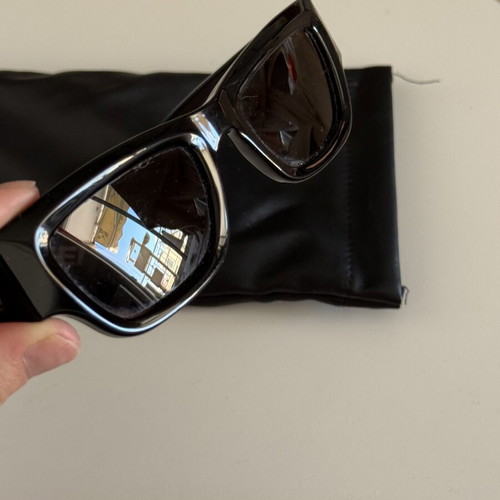 Karl Lagerfeld Sunglasses like new, black