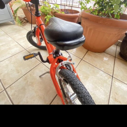 Specialized Kids Bicycle like new with pedals and new brakes