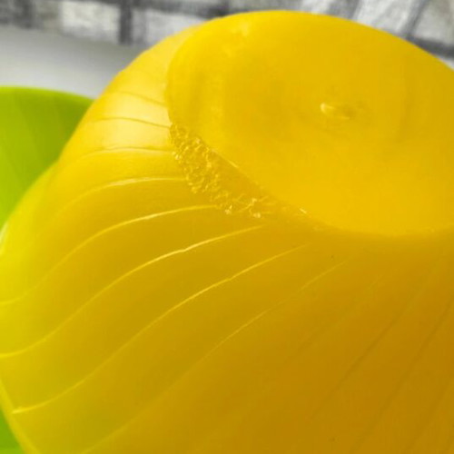 Plastic bowls used, pack of 3, durable, 23cm diameter