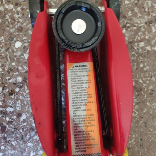 Hydraulic jack "Crocodile" 2 ton used with case for repair or spare parts