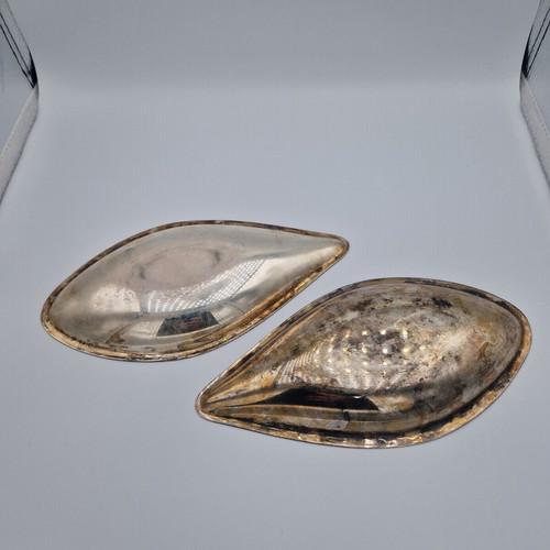 Vintage Silver-Plated Bowls Lambridis set of 2, Mid-Century Modern leaf design used