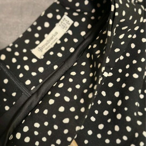 Stradivarius black polka dot skirt like new, size S