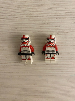 Lego Star Wars figures used, set of 2