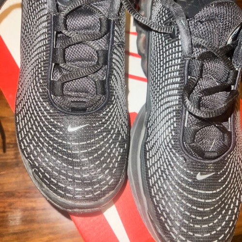 Nike athletic shoes used, size 38, black