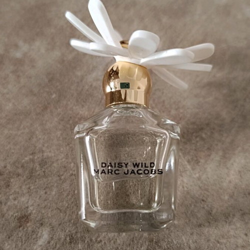 Marc Jacobs Daisy Wild perfume 4 ml authentic and unused