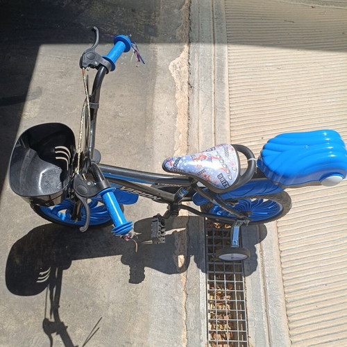 Boys' children's bicycle 16 inch with basket and training wheels