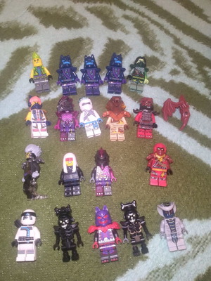 Lego Ninjago мини фигури запазени