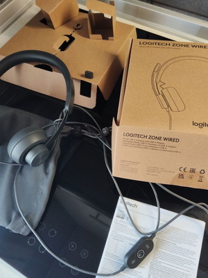 Ακουστικά με Μικρόφωνο Logitech 981-000870 Μαύρο Γραφίτης νέα
