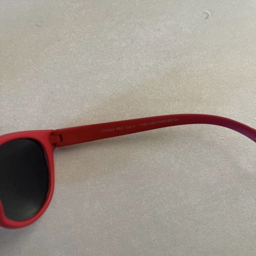 Fisher Price kids sunglasses like new, red, polarized lenses
