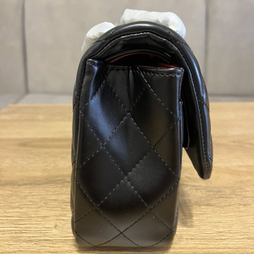 Quilted shoulder bag like new, black