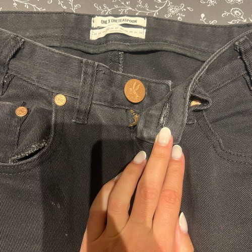 One Teaspoon jeans size 25 like new with floral embroidery