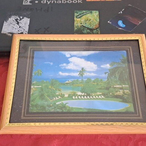 Small picture frame like new