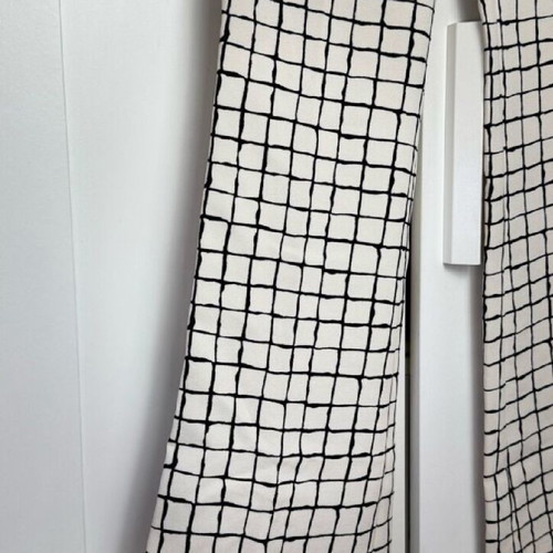 Zara pants size XS high-waisted like new, black and white