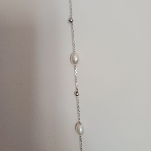 Silver bracelet with pearls new, white and silver